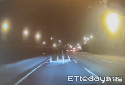 國道血滴子毀8車!疑小貨車鐵製篷架掉落闖禍 警全力「緝兇」