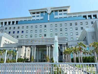 台南離譜淫官！勘查風災竟半路開溜　衝游泳池強摸2男童遭重判