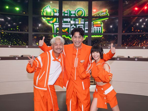 ▲▼《真料理兩鍋論》主持人丘涵（左起）、黃鐙輝、邰智源、羅時豐、KID林柏昇、溫妮。（圖／麥卡貝網路電視）