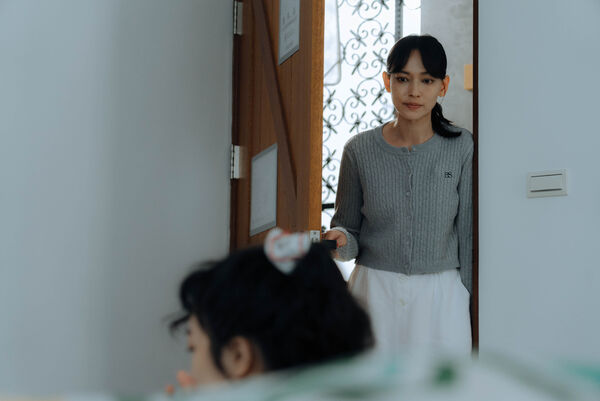 ▲《就算一個人也可以好好的吃飯2》胡宇威、李玲葦、姚以緹有精彩對手戲。（圖／公視+提供）