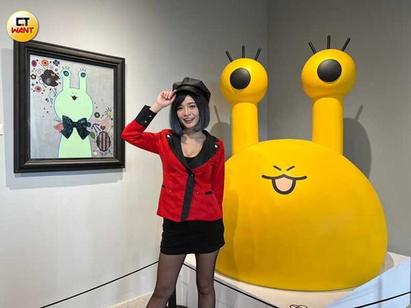 娛樂報報／郭鬼鬼勁裝長腿現身內湖　帥氣西裝男相伴身份成謎