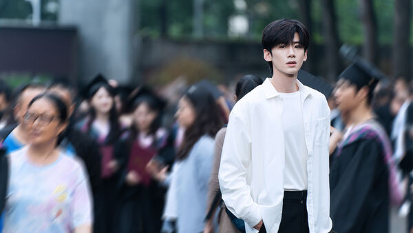 ▲白敬亭、章若楠主演的《難哄》深受觀眾喜愛。（圖／中天娛樂台提供）