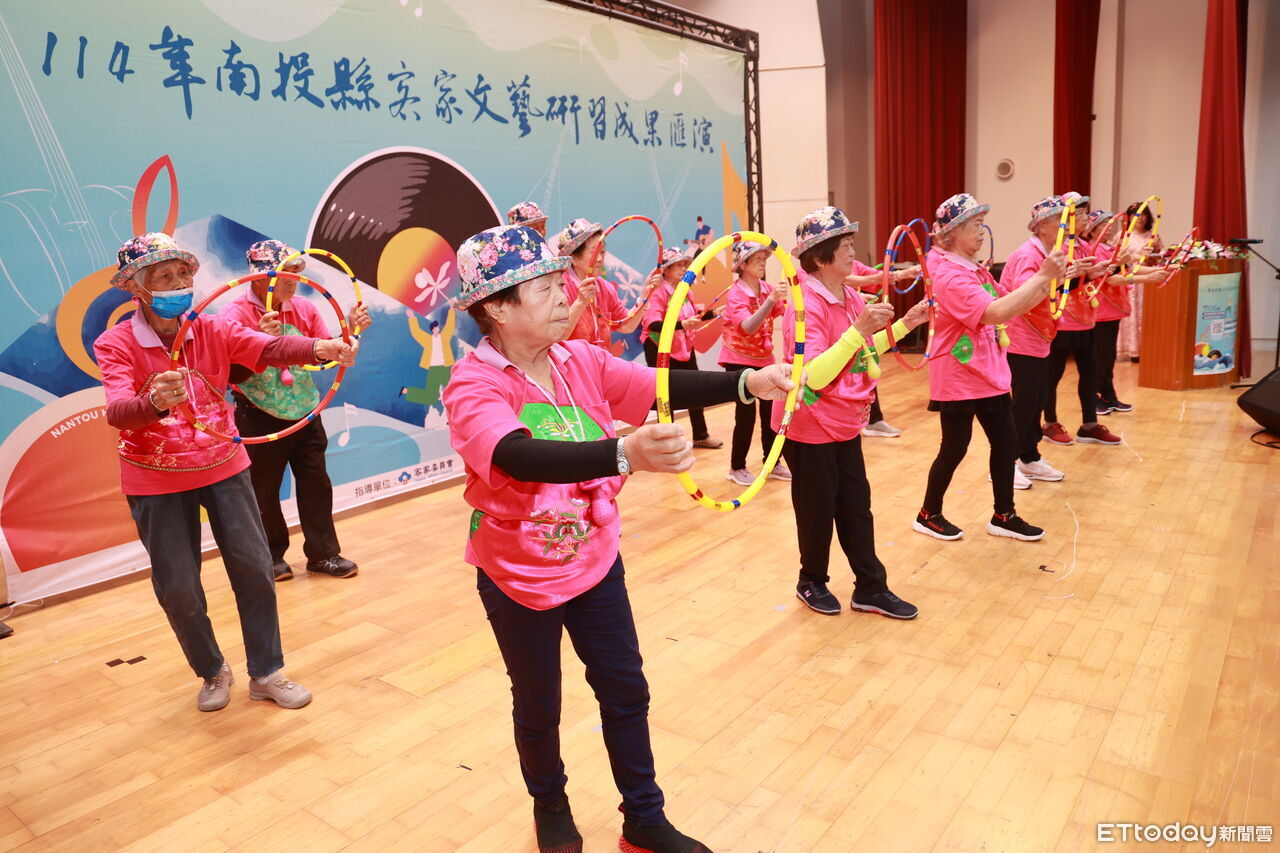 南投伯公照護評核績優單位 草屯南埔社區、埔基長照分獲第一