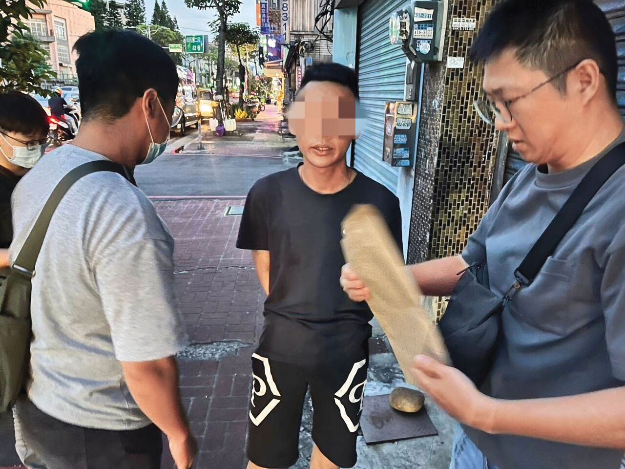 少女滿身傷奔急診 醫驚黑幫介入破淫窟