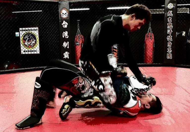 ▲▼大師兄深夜7大反擊！喊話館長開直播對決：這局不是你倒就是我倒。（圖／翻攝自臉書／李慶元）