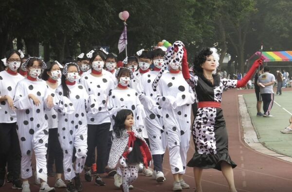 ▲班導黃琬瑜變裝。（圖／黃琬瑜提供）