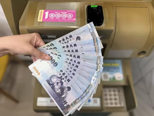 ▲▼7-11普發放大優惠、捐助花蓮方案。（圖／業者提供）