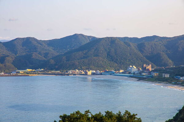 ▲野柳里步道,翡翠灣,當季海蟹料理。（圖／新北市觀旅局提供）