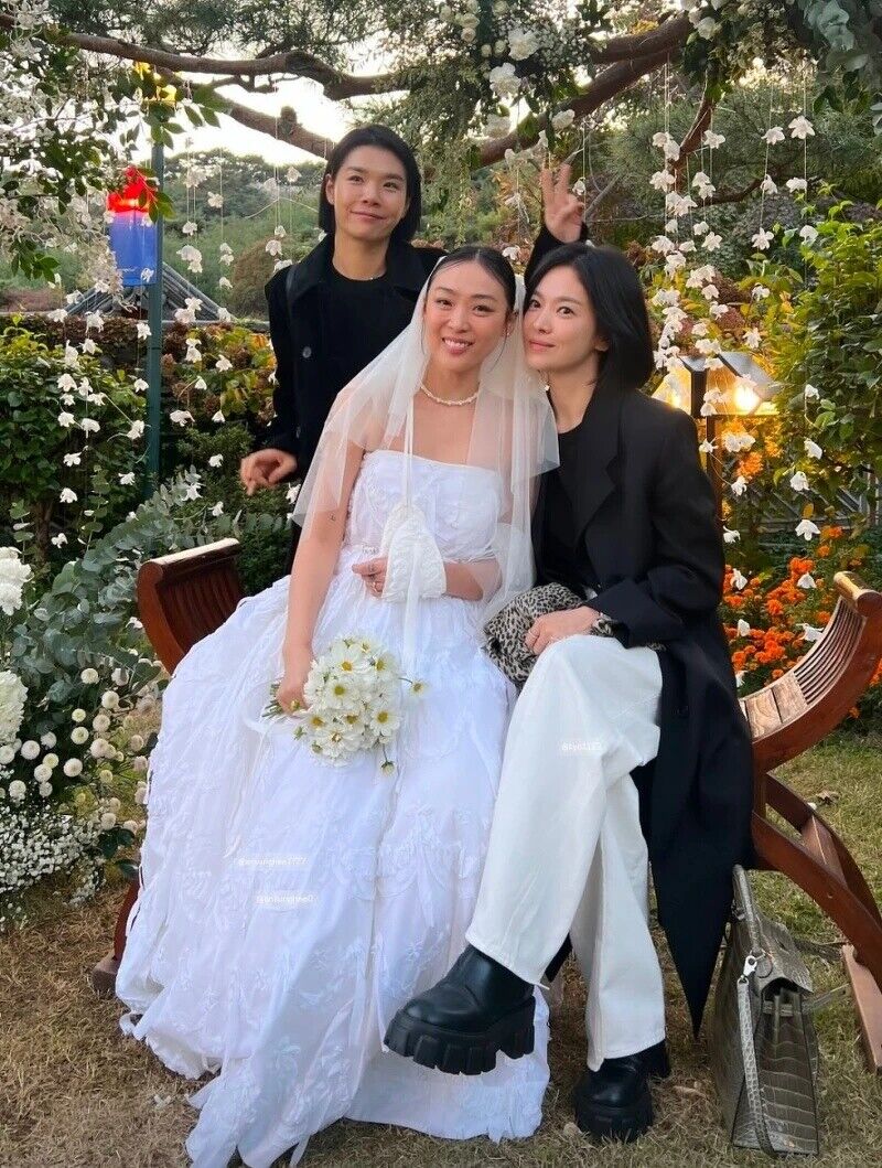 宋慧喬也是養馬人？盤點喬妹私下愛馬仕包：經典凱莉之外，Garden Party、Plume Mini都是低調質感款