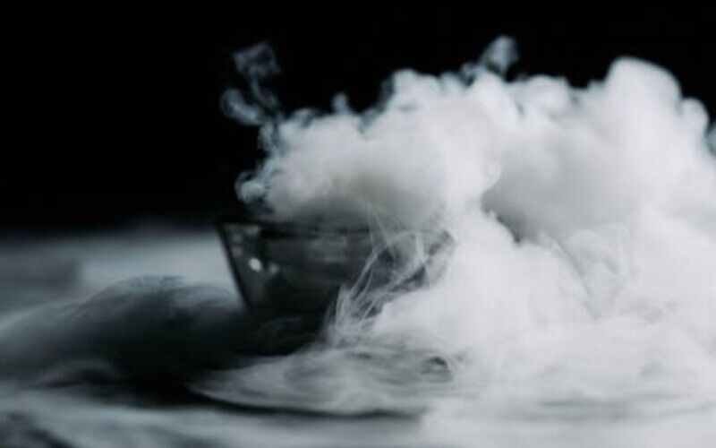 6款焚香香水推薦！把靈魂點亮的煙霧系香氣，散發神秘又性感的高級氛圍