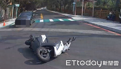 南華大學前車禍！　20歲騎士躺地痛曝「汽車直接右轉」：我煞不住