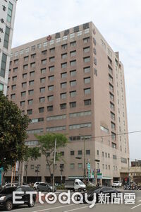 快訊／只因男網友不理她！15歲國三女墜樓　頭部重傷送醫不治