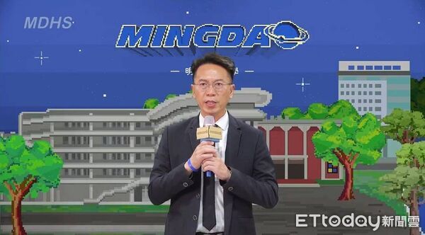 ▲▼烏日分局長劉雲鵬向7千名師生宣導小心「一頁式廣告詐騙」。（圖／警方提供，下同）