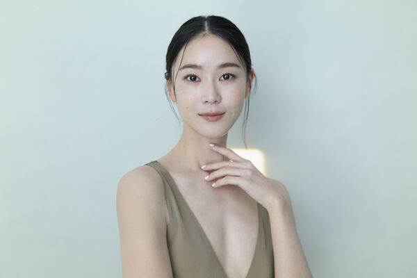 ▲鍾瑶宣布新身份。（圖／星星相藝提供）