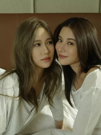 ▲2025爆紅泰百CP要來了！KaoJan宣佈明年來台辦見面會。（圖／NAC、YIWO提供）