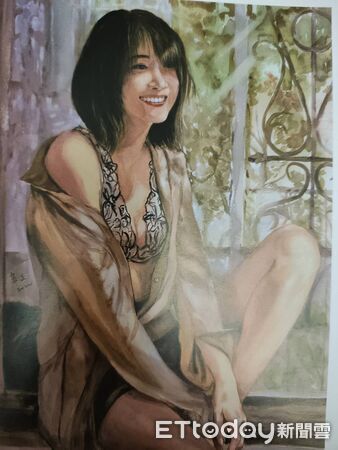 ▲洪啟元於台南市文化中心觀賞郭宗正作品，盛讚其筆觸細膩、意境動人。（記者林東良翻攝，下同）