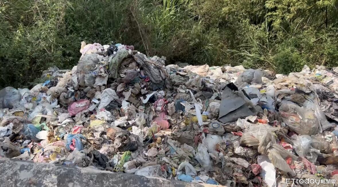 陳其邁為「垃圾山」怒告陳菁徽　他酸：綠跟垃圾待太久聞不到臭味