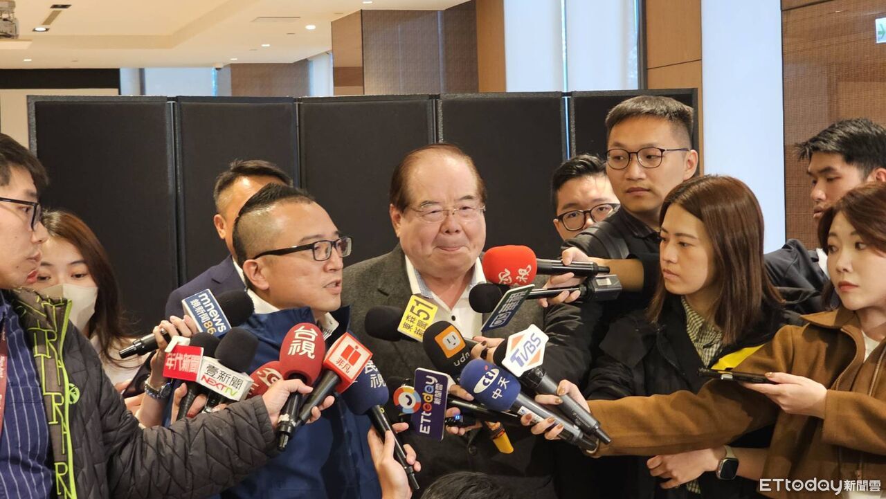 鄭麗文、黃國昌明公開會談 李乾龍:記取2024教訓