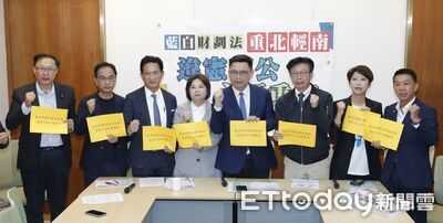 綠高雄台南市長初選參選人全到齊　陳亭妃同框林俊憲籲重修《財劃法》