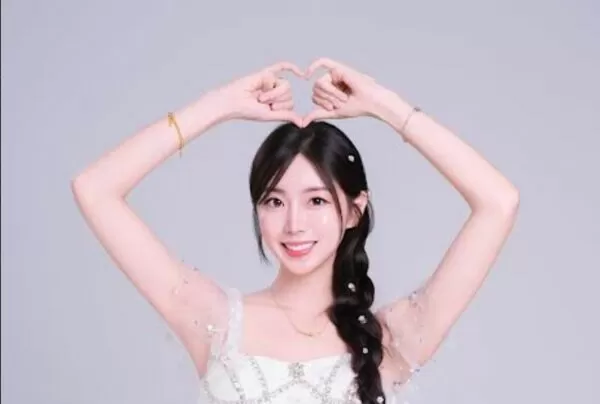 ▲▼韓國啦啦隊女神安芝儇、南珉貞將現身，將現煮經典韓食。（圖／高流提供）