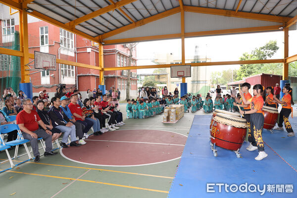 ▲▼ 東森慈善基金會送愛到台中萬豐國小,王令麟  。（圖／記者徐文彬攝）
