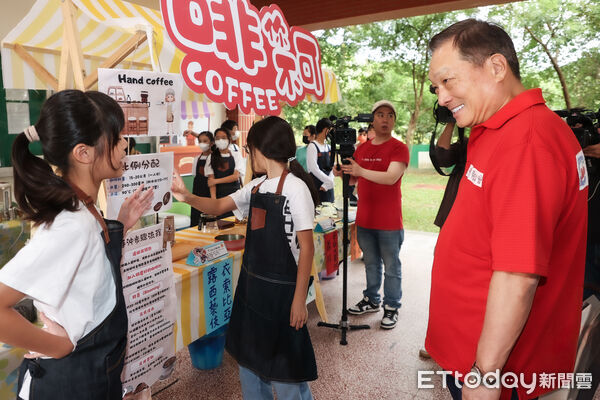 ▲▼ 東森慈善基金會送愛到台中萬豐國小,王令麟    。（圖／記者徐文彬攝）