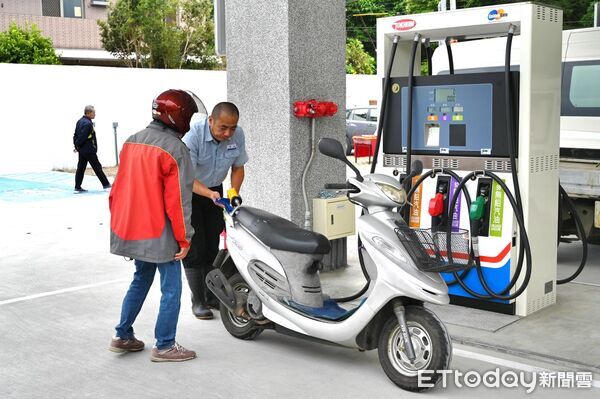 ▲北中寮加油站落成啟用，提升民眾加油便利性。（圖／馬文君服務團隊、南投縣政府提供）