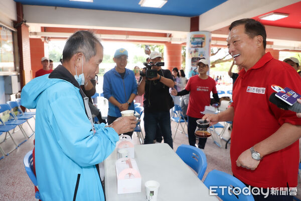 ▲▼ 東森慈善基金會送愛到台中萬豐國小,王令麟    。（圖／記者徐文彬攝）