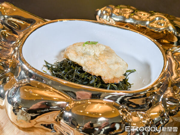 ▲米其林一星請客樓蟹宴登場「以川味入菜」。（圖／記者黃士原攝）