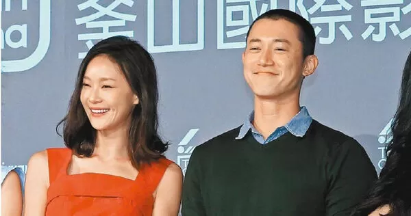 朋友變情人2／鍾瑶曾「被吳慷仁狠甩」欲哭無淚　兩個月後他被拍約會邵雨薇