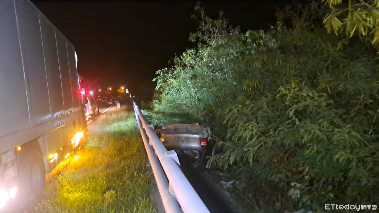 台東縣台11線離奇車禍！自撞護欄翻落邊坡　駕駛詭異消失無蹤