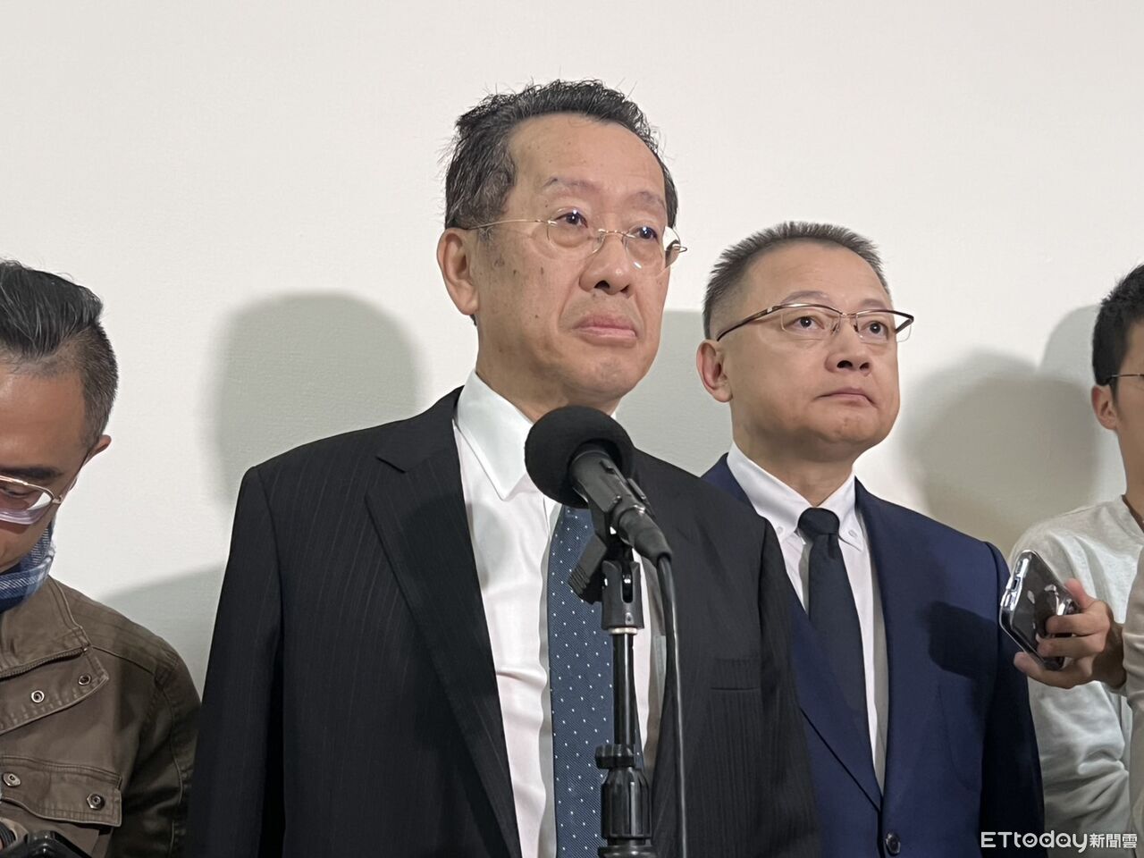 普發國防手冊印製費4279萬遭疑規避立院備查　顧立雄：沒有這情形