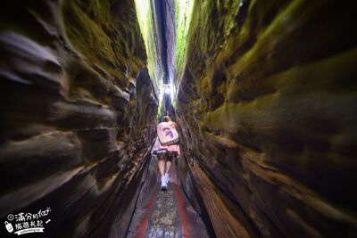 莊嚴「石窟佛雕」藏身基隆天然海蝕洞