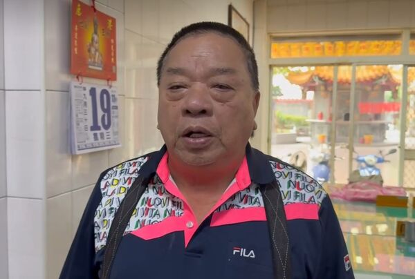 ▲肇事男子撞死女騎士後將車棄置在山邊小路。（圖／民眾提供）