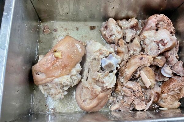 ▲▼逢甲當歸鴨麵線。（圖／部落客飛天璇的口袋授權提供）