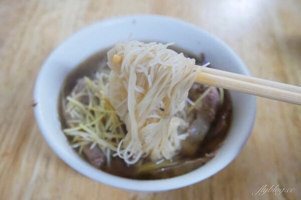 ▲▼逢甲當歸鴨麵線。（圖／部落客飛天璇的口袋授權提供）
