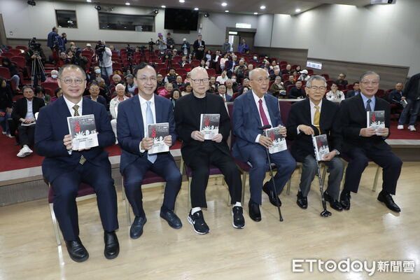 ▲▼許信良「桃園中壢事件48週年紀念暨新書《天命》發表會」，前國民黨主席吳伯雄、朱立倫，以及前桃園市長吳志揚出席。（圖／記者湯興漢攝）