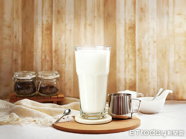 ▲▼清心福全推出全新「白韻杏仁系列」。（圖／清心福全提供）