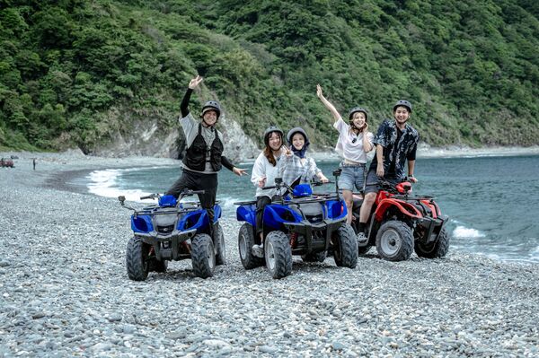 ▲TVBS《地球黃金線》玩遍山與海。（圖／TVBS）