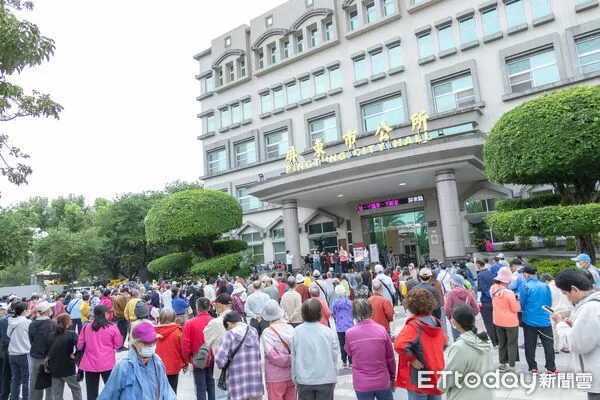 ▲屏東市公所發獲《2026 幸福屏安》月曆。（圖／屏東市公所提供）