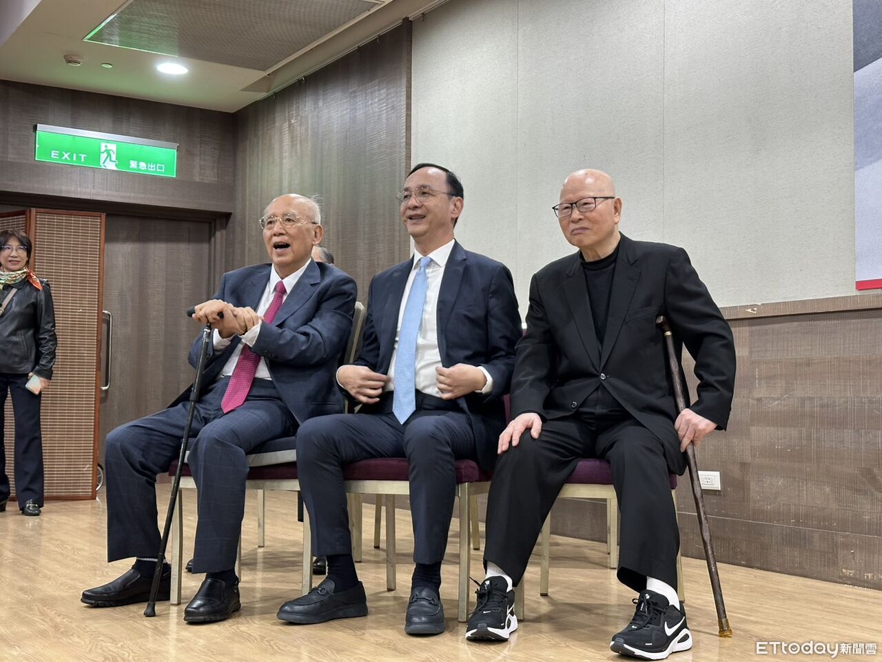 怎麼看待鄭麗文、黃國昌下午會談? 前黨主席朱立倫6字祝福