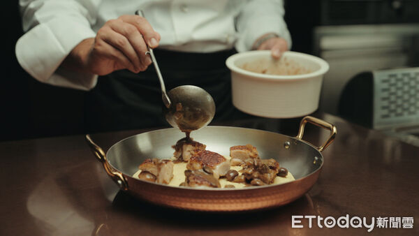 ▲「世界的饗饗 味旅&bull;義大利」菜色之一「獵人燉雞」。（圖／饗賓提供）