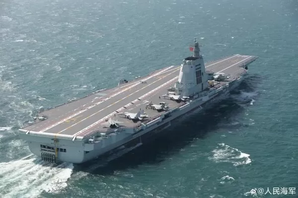 ▲福建號首次海上實兵訓練。（圖／翻攝自微博／人民海軍）