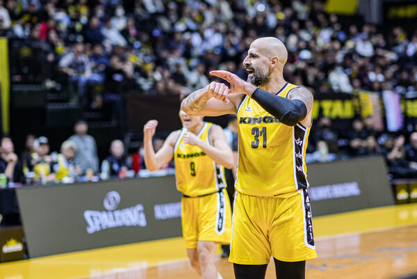 ▲新北國王桑尼、奧帝、李愷諺，昌原LG獵隼馬雷。（圖／EASL東超提供）