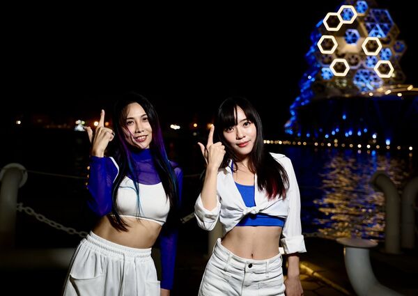 ▲▼民進黨立委黃捷找來阿咪老師教學跳TWICE這次日巡主打歌〈THIS IS FOR〉。（圖／立委黃捷國會辦公室提供）