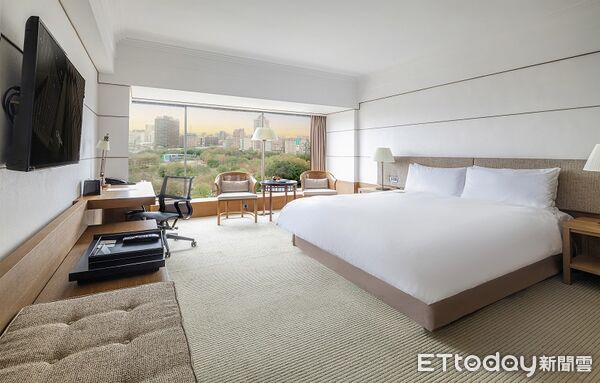 ▲▼台灣高鐵「搭高鐵．住晶華歡度耶誕」專案，台北晶華酒店精緻客房每晚6,660元起。。（圖／高鐵公司提供）