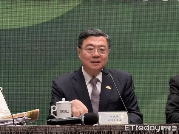 ▲▼行政院長卓榮泰出席「院版《財政收支劃分法》修正草案說明記者會」。（圖／記者陳家祥攝）