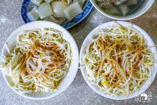 ▲▼三重布袋豆菜麵。（圖／部落客陳小可的吃喝玩樂授權提供）