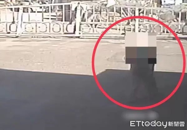 ▲▼             花蓮男在自家車內發現一名陌生人倒臥後座，明顯死亡。（圖／記者王兆麟翻攝）