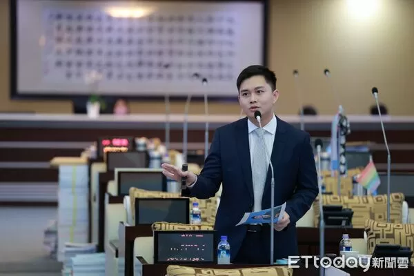 ▲台南市議員蔡宗豪在總質詢指出，台南在多項指標敬陪末座，呼籲市府正視市民真正需求。（記者林東良翻攝，下同）